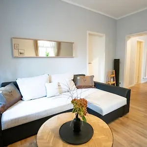  Apartment Toni Charming Im Idyllischem Villenviertel Mit Netflix